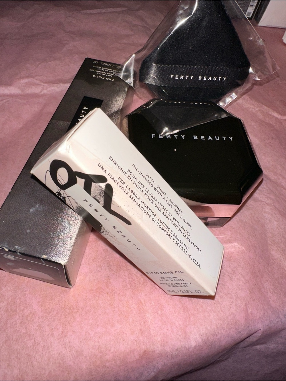 Fenty Beauty Highlighter & Gloss Set - Black & Pink Packaging